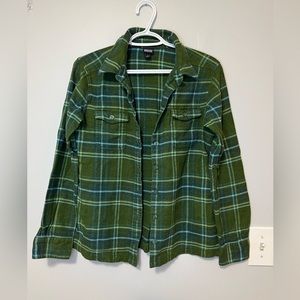 Women’s Patagonia flannel